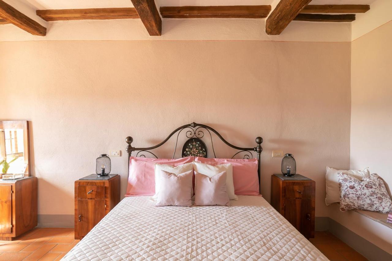 Noi2+2 Vacanze - App. ANDREA Contignano Exterior foto